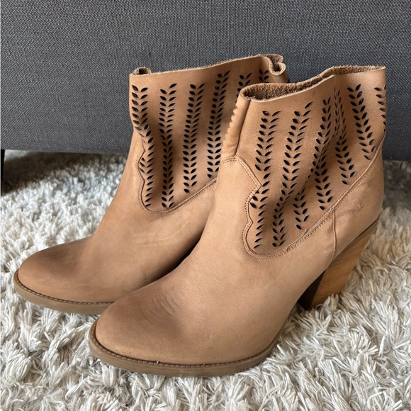 Musse & Cloud Shoes - MUSSE & CLOUD. Tan micro suede ankle boot. Perforated detail with crepe sole.